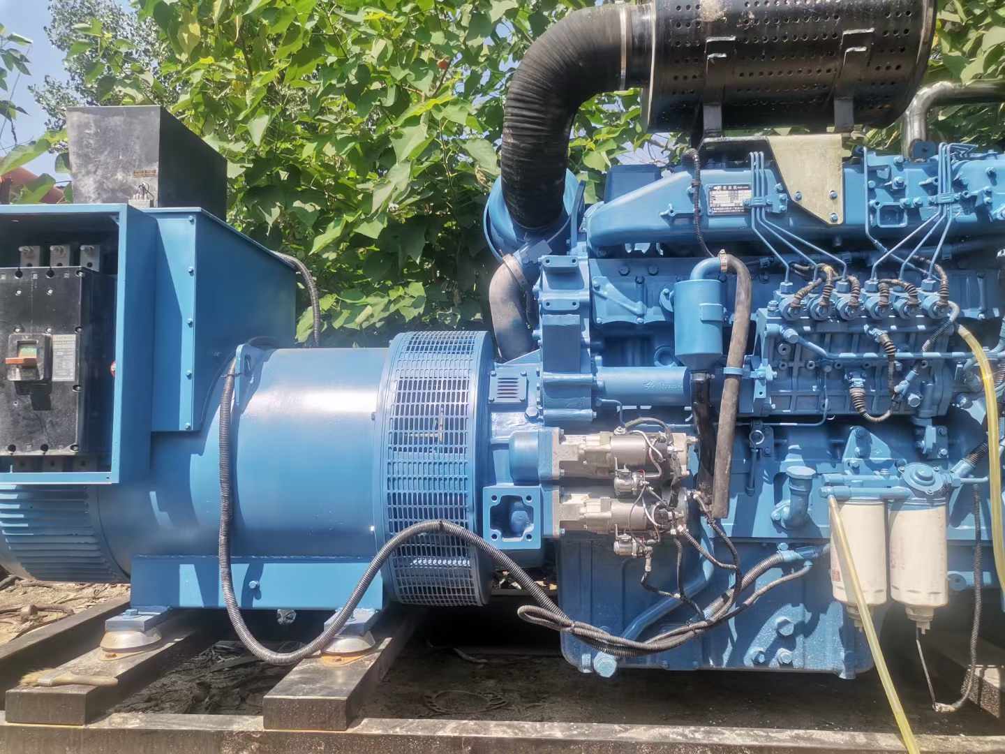 双塔详细说明降低 800kW 柴油发电机输出电流波动的方法