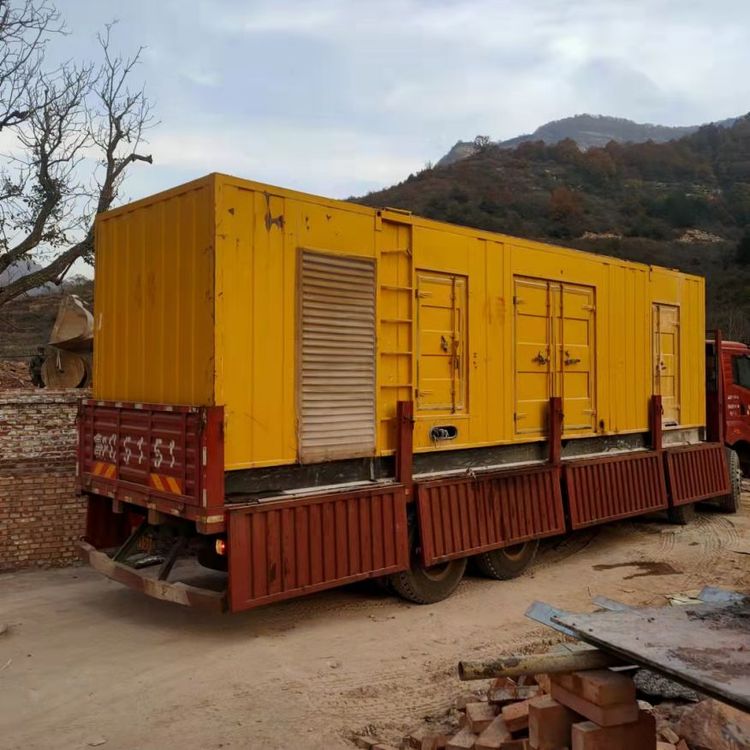 双塔200kW 发电机组在带电阻性负载时，输出功率会受到哪些因素的影响？